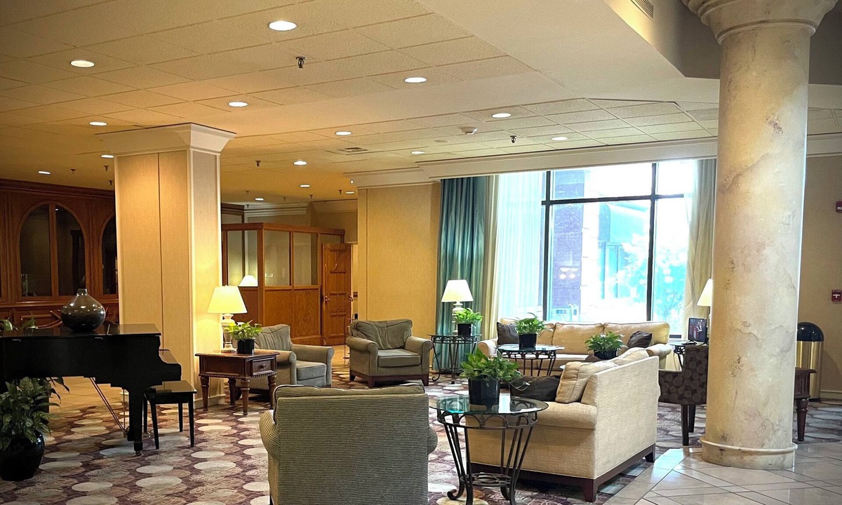 Central Business District Hotel | Lynchburg Grand Estate