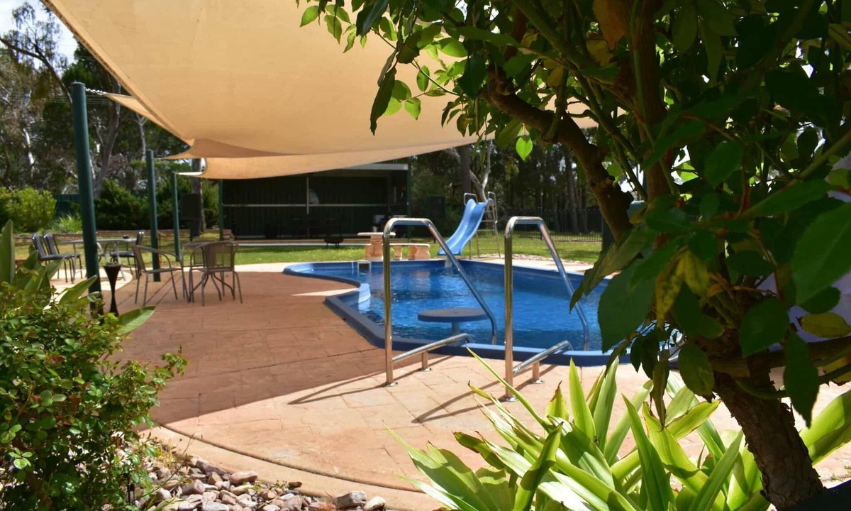 Altona Apartment | Lyndoch Retreat – 2BR with Pool, BBQ & Fire Pit