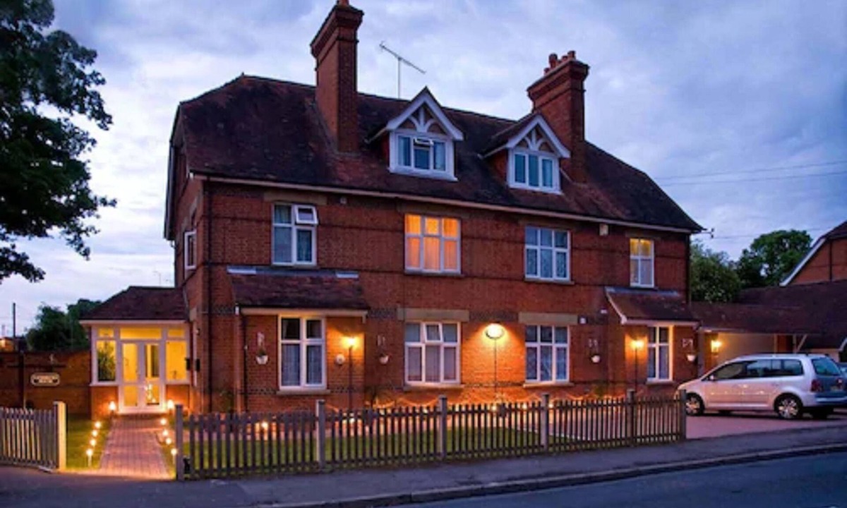 Ascot Hotel | Lyndricks House