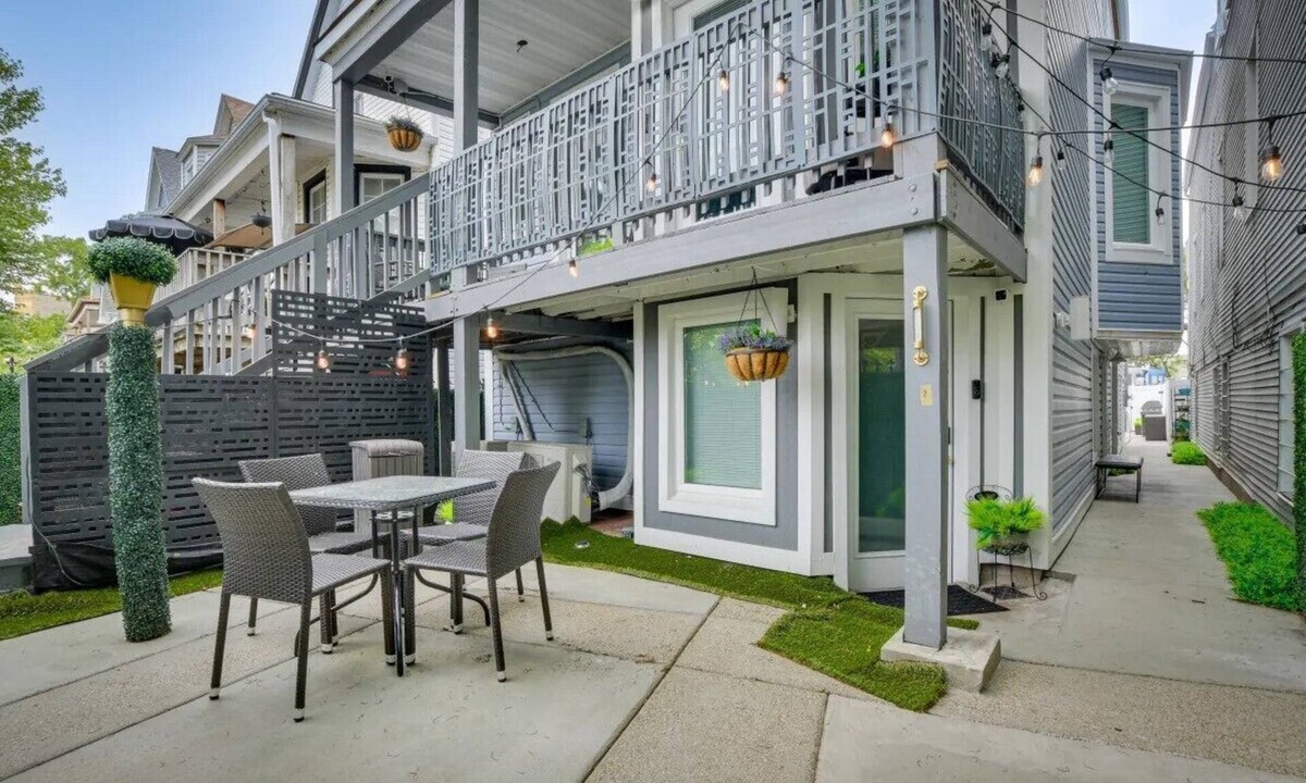 Logan Square House | Lynx606