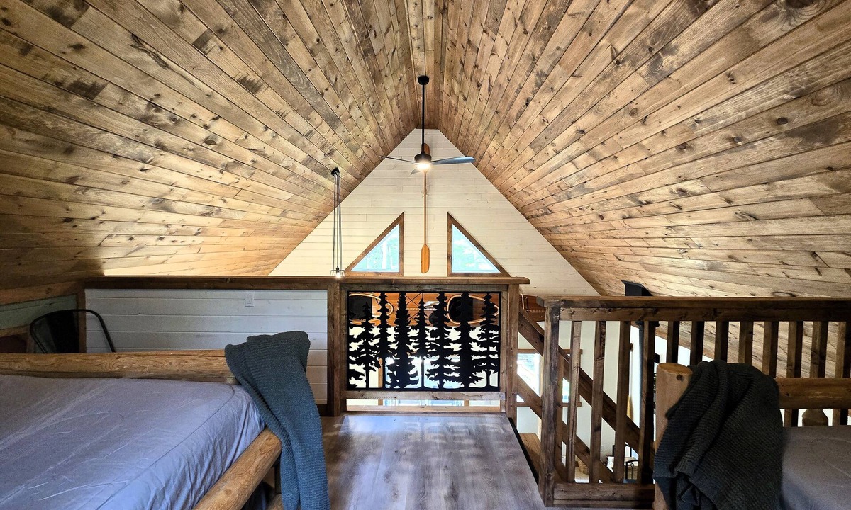 Iron Bridge House | "Ma Cabine" - Quiet Retreat along the River