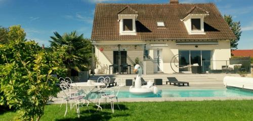 Saint-Leger-Pres-Troyes House | Ma Douce Bulle Piscine & Détente Villa partagée