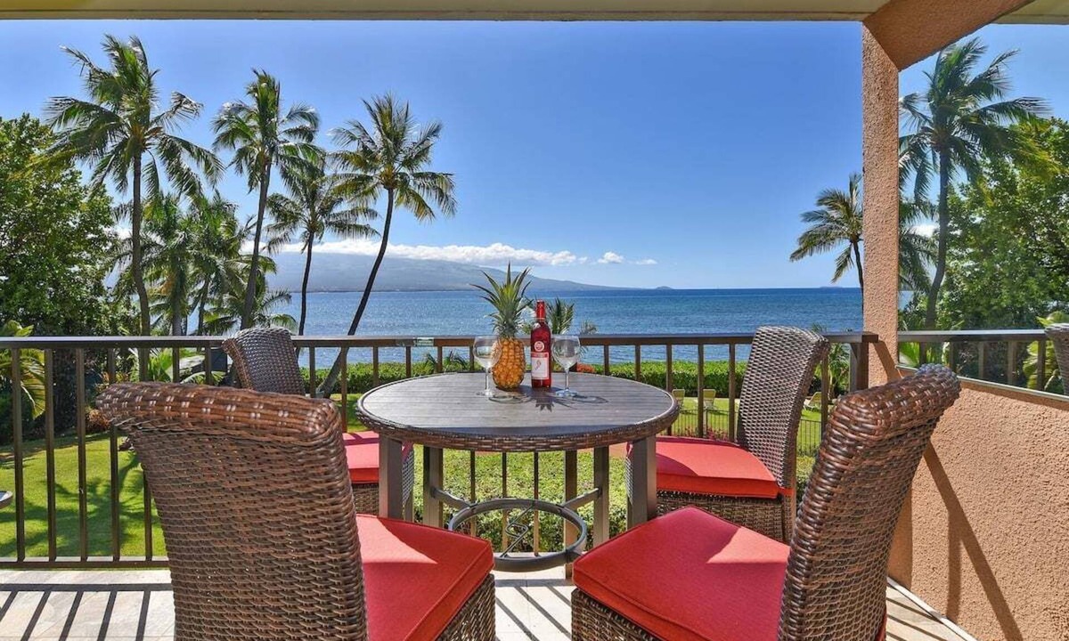 Maalaea Condo | Maalaea Banyans 203 OceanFront 1BD Amazing Ocean Views