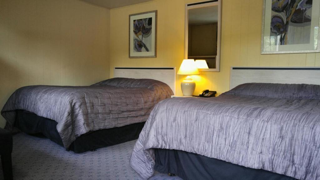 Nesquehoning Hotel | Macaluso's at the Lantern Lodge