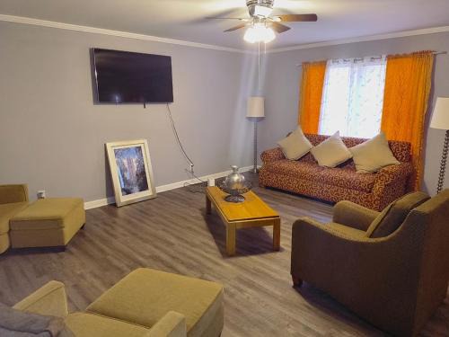 Macon House | Macon 3BR Duplex | BBQ, Parking & Comfort