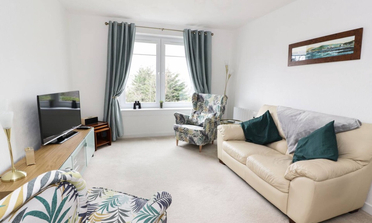 Largs Cottage | MACS PLACE, family friendly, country holiday cottage in Largs