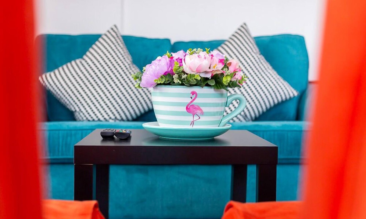 Newcastle-upon-Tyne Apartment | Mad Hatters Tea Room