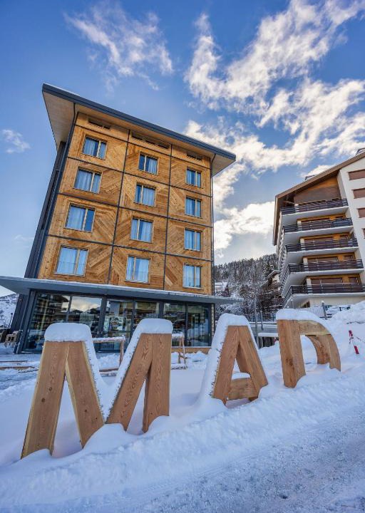 Saint-Pierre-de-Clages Hotel | MAD Mount Hotel & Spa