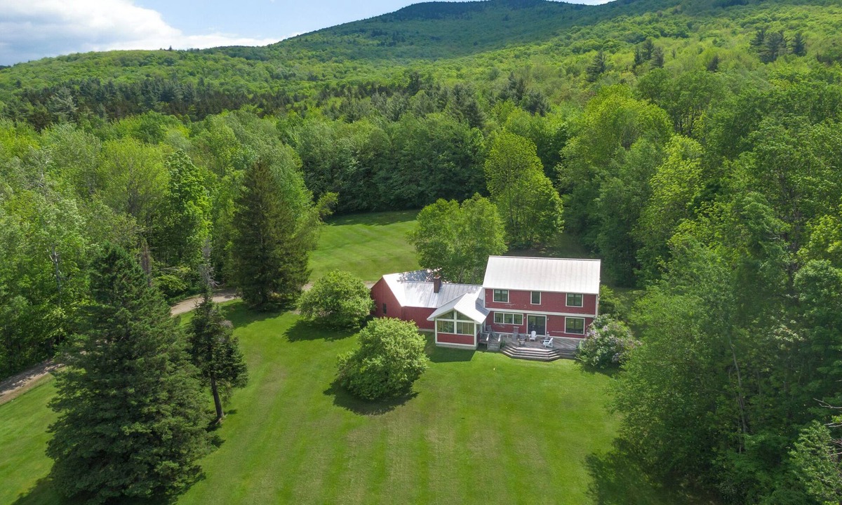 Warren House | Mad Mountain Meadows - Stunning Mountain Views!