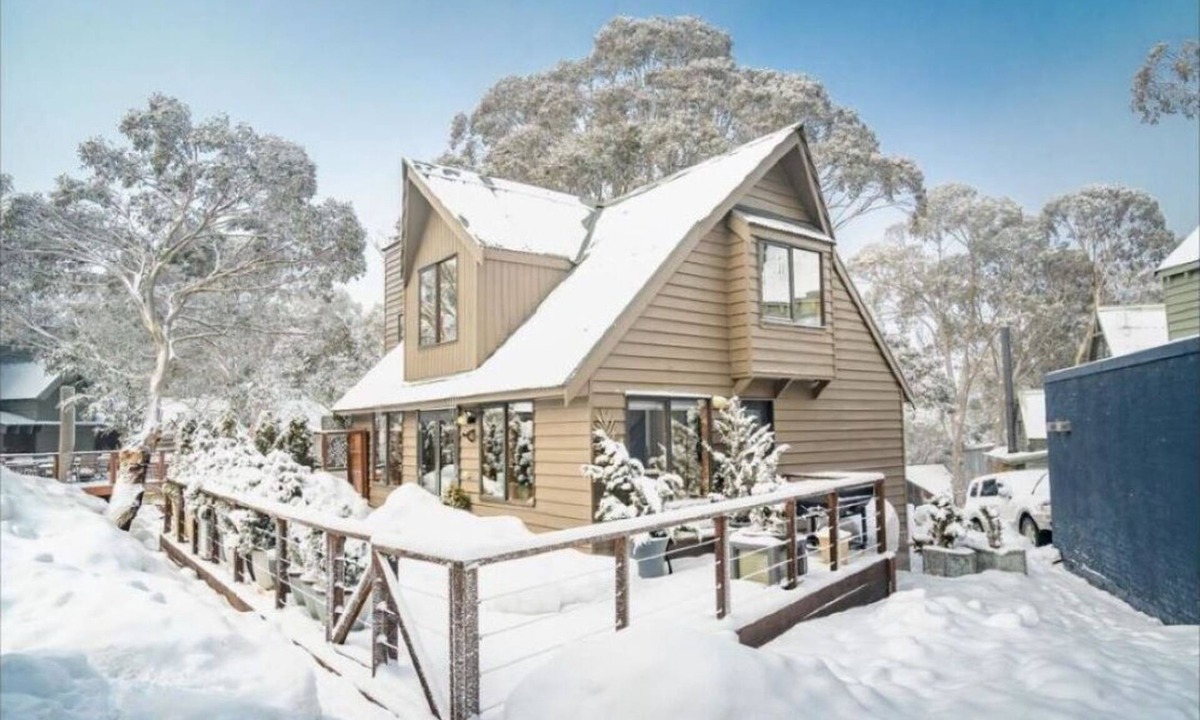 Dinner Plain Ski Chalet | Maddison-Chalet