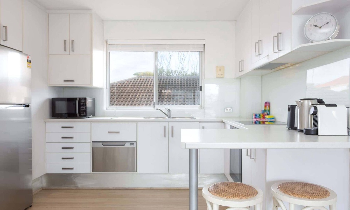 Dee Why Apartment | MadeComfy Trendy Apartment on Dee Why Beach