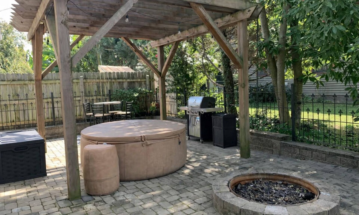 Madison House | "Madison Manor I" | Hot Tub, Game Room | 3 BR · 2 Baths · Sleeps 8