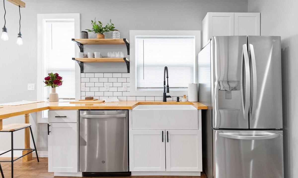 Helena House | Madison - newly remodeled, centrally located.