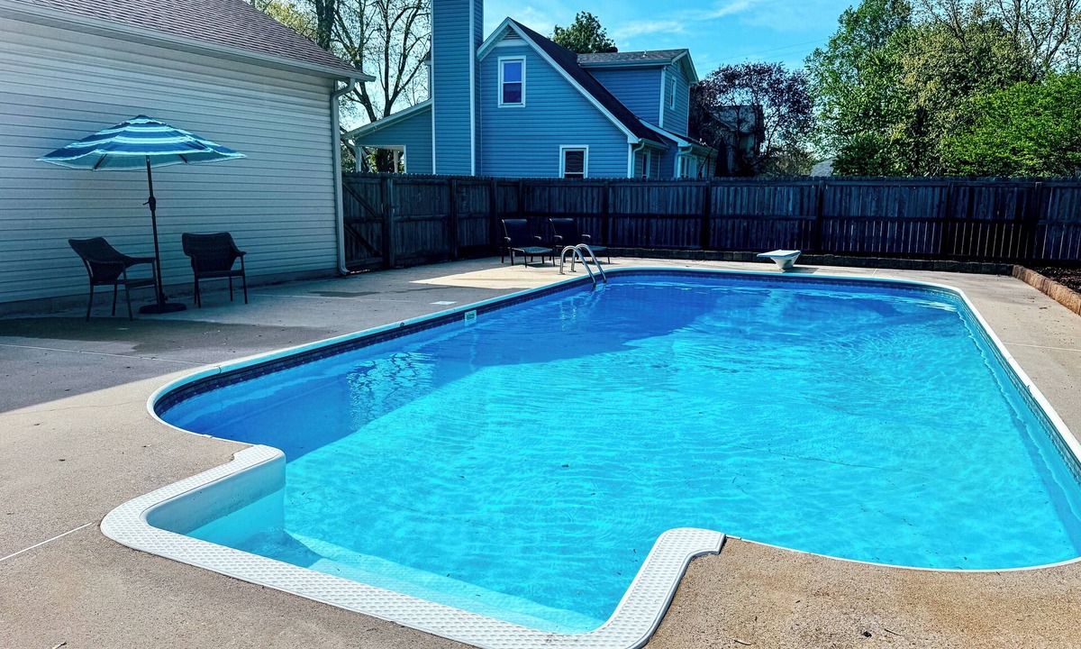 Madison House | Madison Poolside Parlour