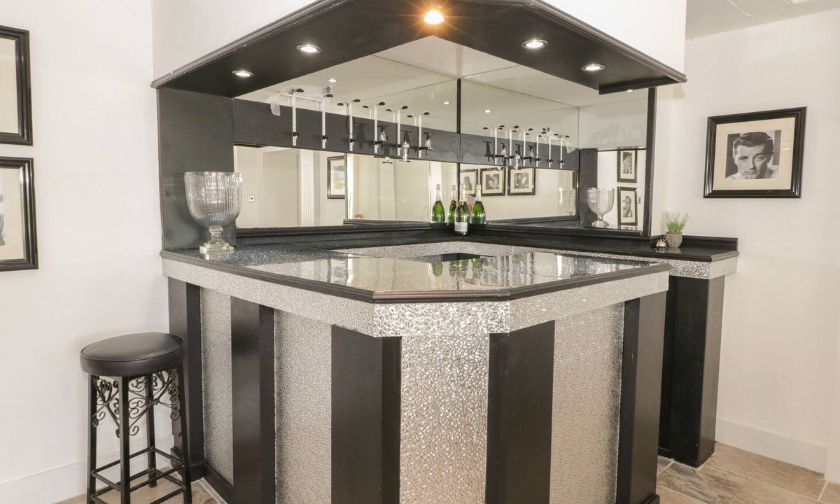 Saint Asaph Cottage | Maes Elwy