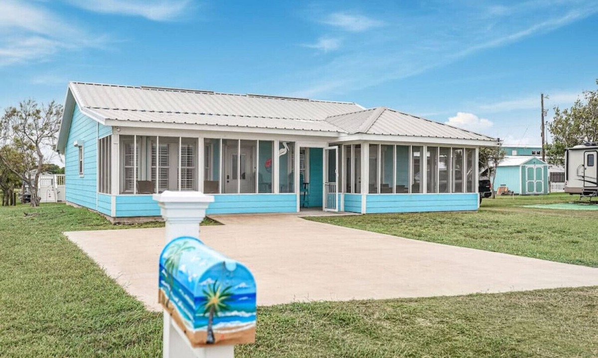 Port Lavaca House | Mag Beach Refuge - Bayfront