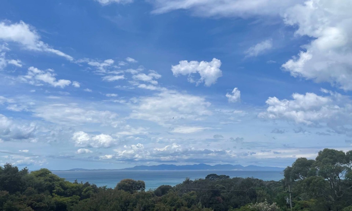 Walkerville South House | Magic Beach House - Sensational Views