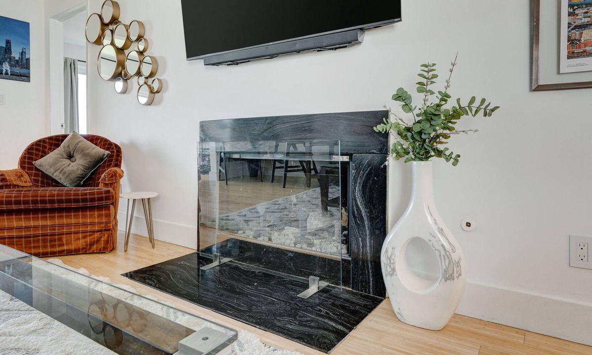 Redmont Park Condo | *MAGIC CITY VIEWS* 2-Bed Private Luxurious Condo