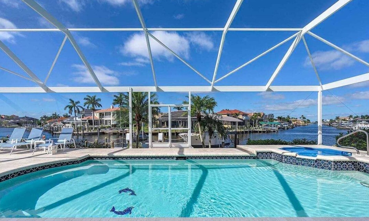 Pelican House | Magic Sunset - Luxurious Vacation Home with Gulf