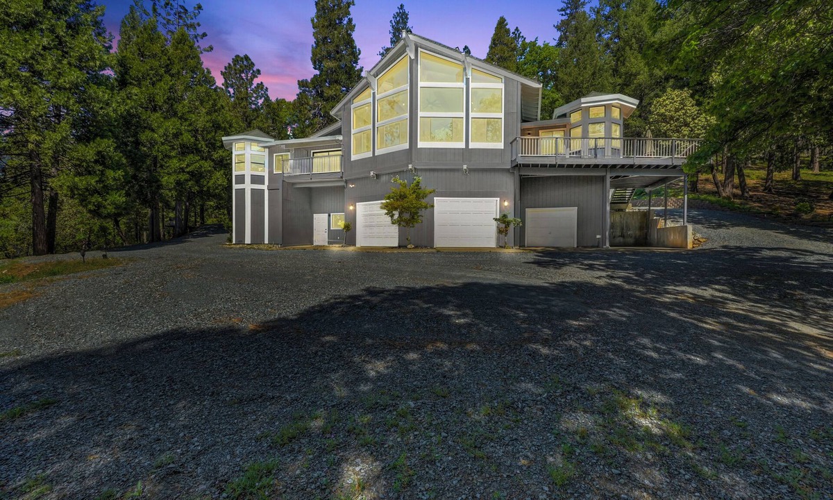 Foresthill House | Magical 10+ Acres w/4-bed, 4-bath VILLA Retreat in Beautiful Foresthill