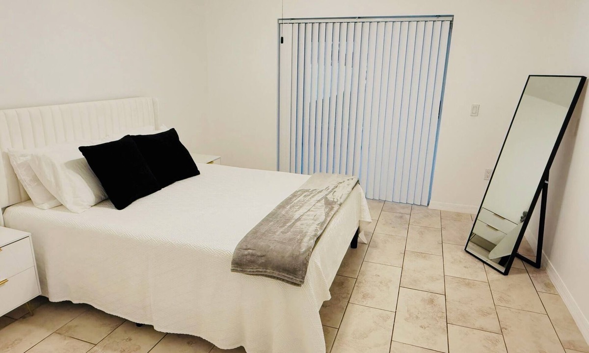 Poinciana Apartment | Magical 1BedRoom– Modern & Cozy