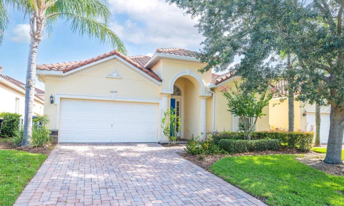 Lake Davenport Estates Villa | Magical✨️4b/3b Private Pool/Game Room Disney Area