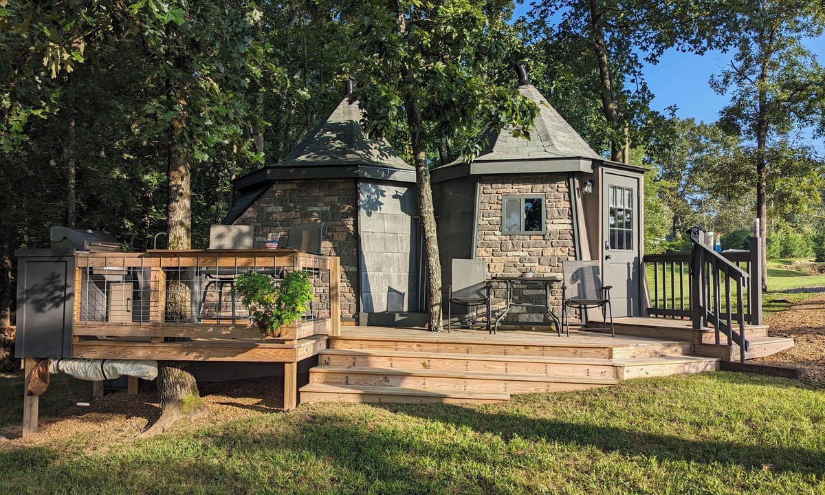 Trenton House | Magical Creature Caretaker Cabin
