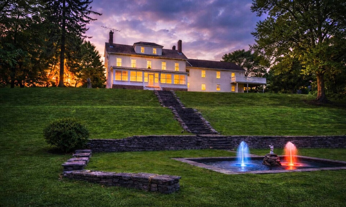 Harriman Villa | Magical Family Escape, Pool, HotTub, Pets, <1 Hr NYC