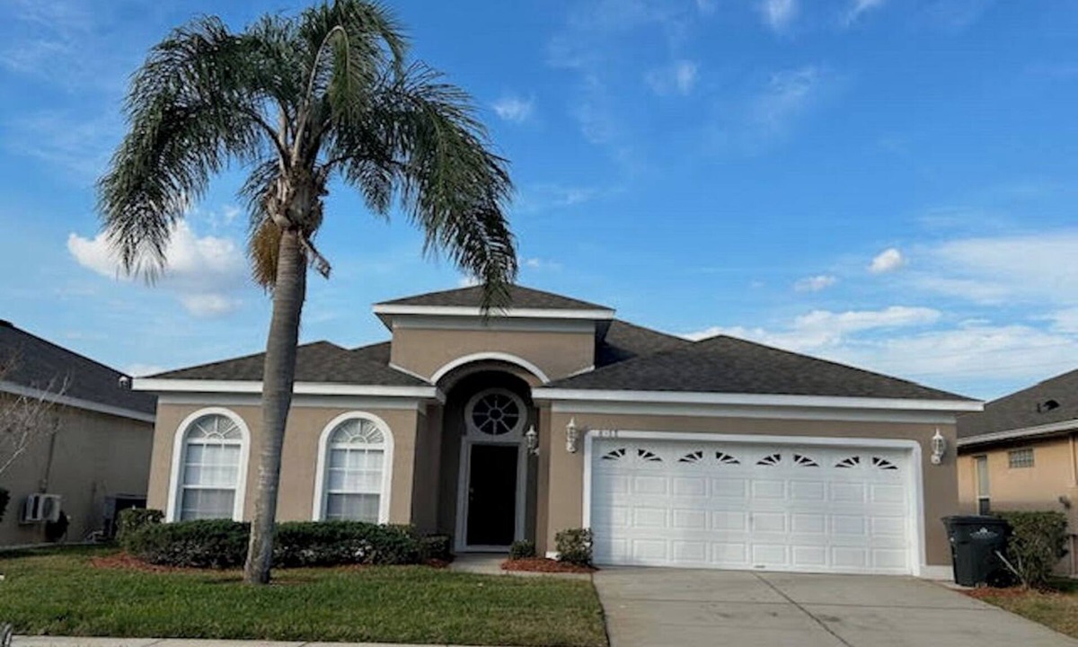 Windsor Palms Villa | Magical Getaway - 4BR/3BA with Pool/Spa, Wifi, Games Room