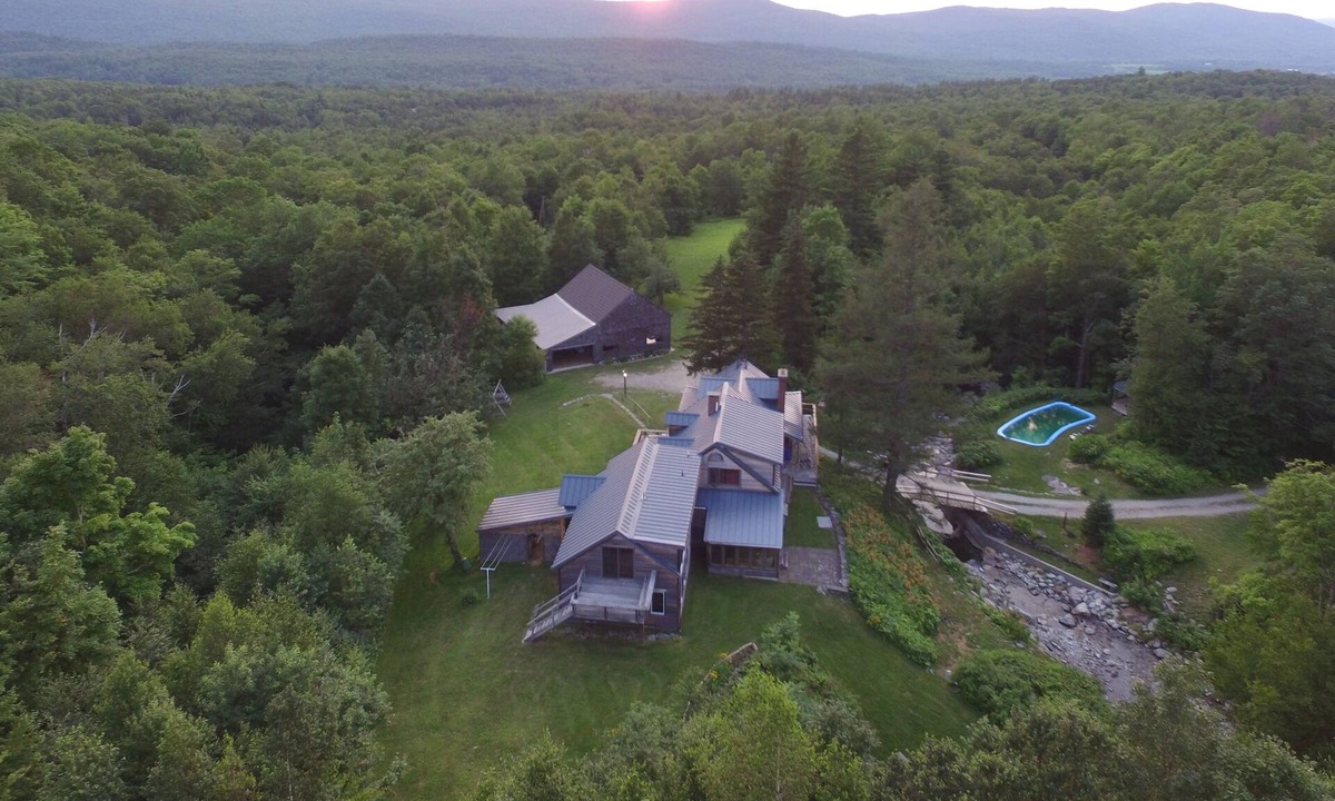 Underhill Cabin | Magical Mountain Hide Away