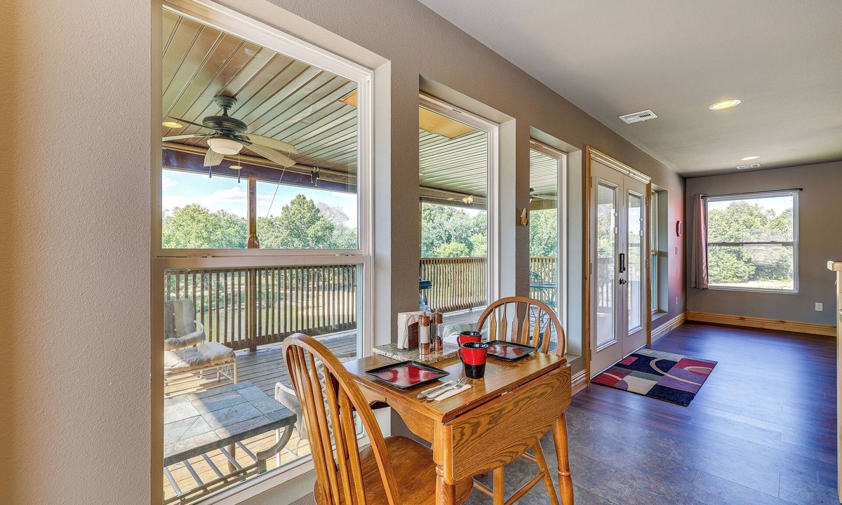 Pineville Cottage | Magical Pineville Oasis: Gas Grill & Scenic Deck!