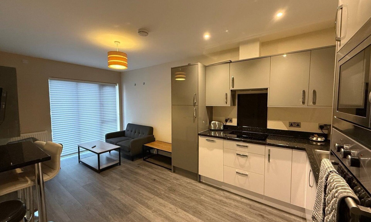 Runnymede Apartment | Magna House