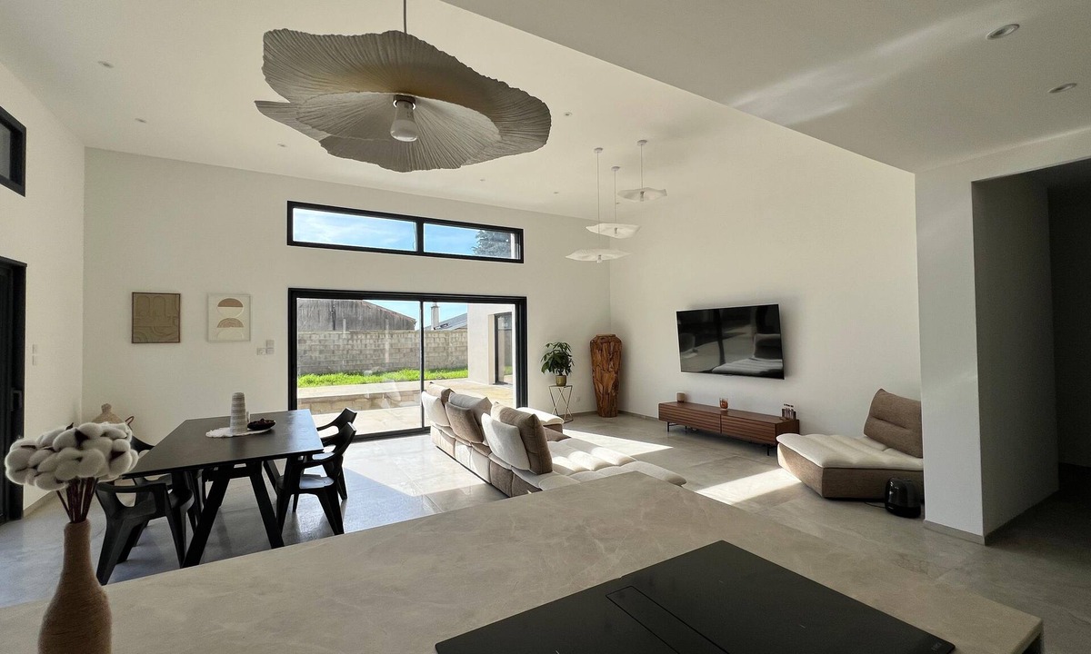 Saint-Marcel-les-Valence Villa | Magnificent house for 8 people