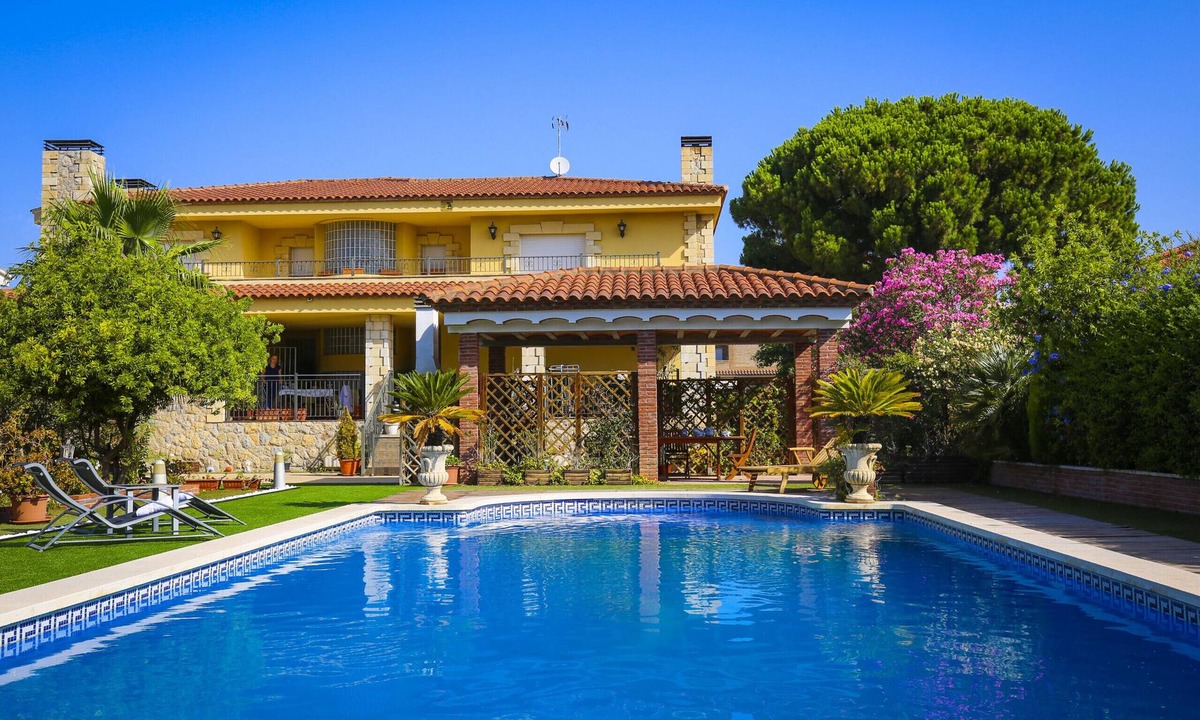 Cambrils Villa | MAGNIFICA Villa Only Families