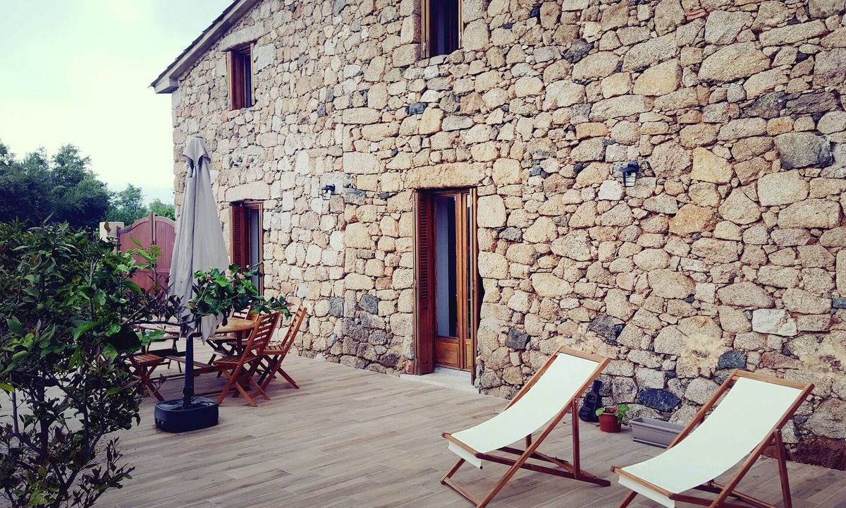 Eccica-Suarella House | Magnificent 18th century mill