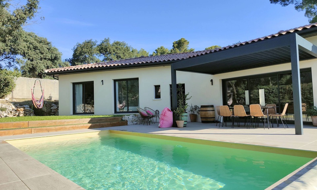 Cournonsec Villa | Magnificent air-conditioned villa 15 minutes from the sea