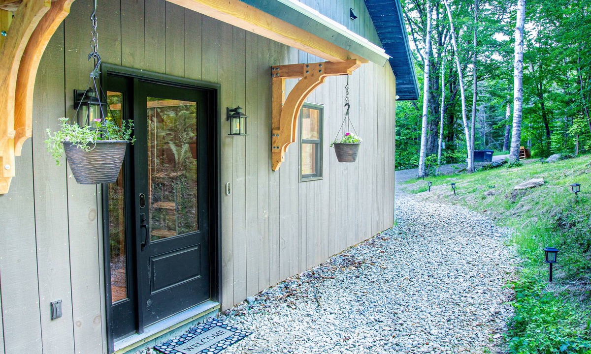 Warren Ski Chalet | Magnificent any time of year