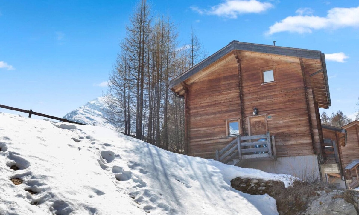 Saas-Fee Ski Chalet | Magnificent chalet in a peaceful natural setting