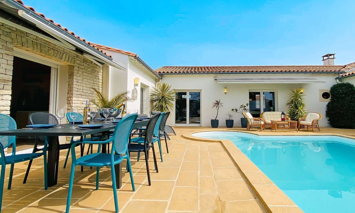 Saint-Martin-de-Re House | Magnificent villa with pool ideally located