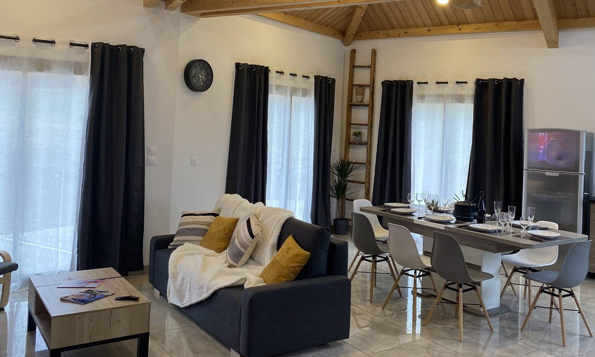 Saint-Vincent-les-Forts Villa | Magnificent "Sabot de Venus" villa