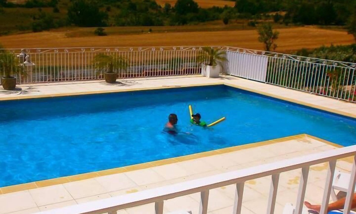 Lagorce Cottage | Magnificent gite in the south of the Ardeche with peaks