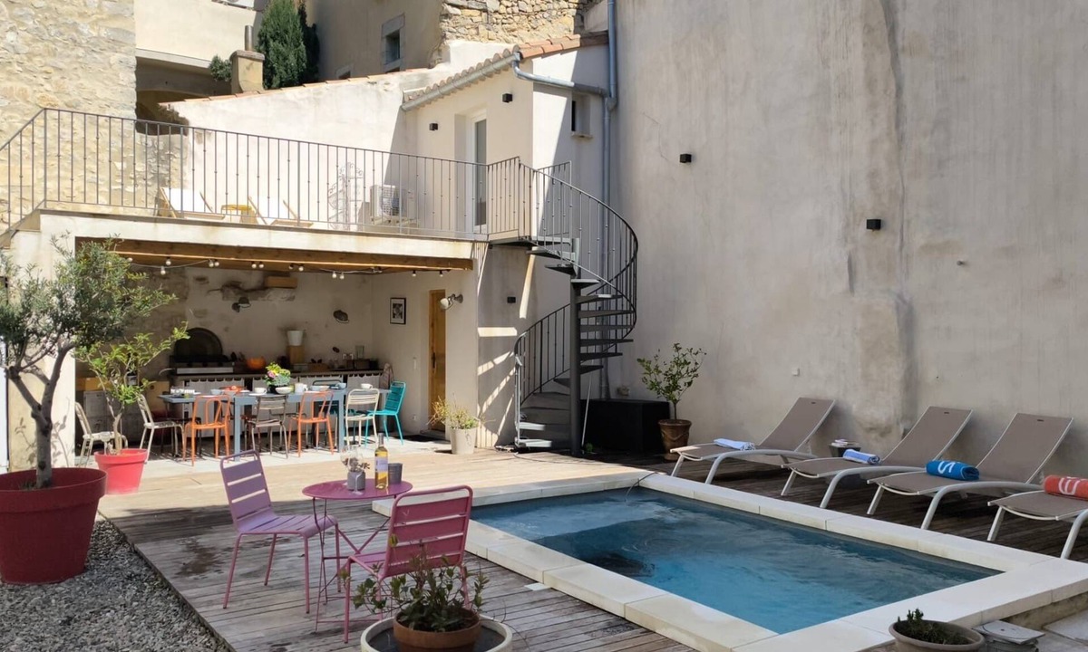 Boulbon House | Magnificent house in Provence at the foot of the Château de Boulbon
