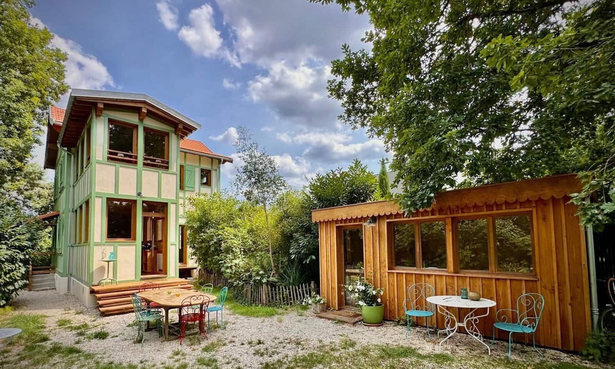Maisons-Laffitte House | Magnificent Maison bois château park