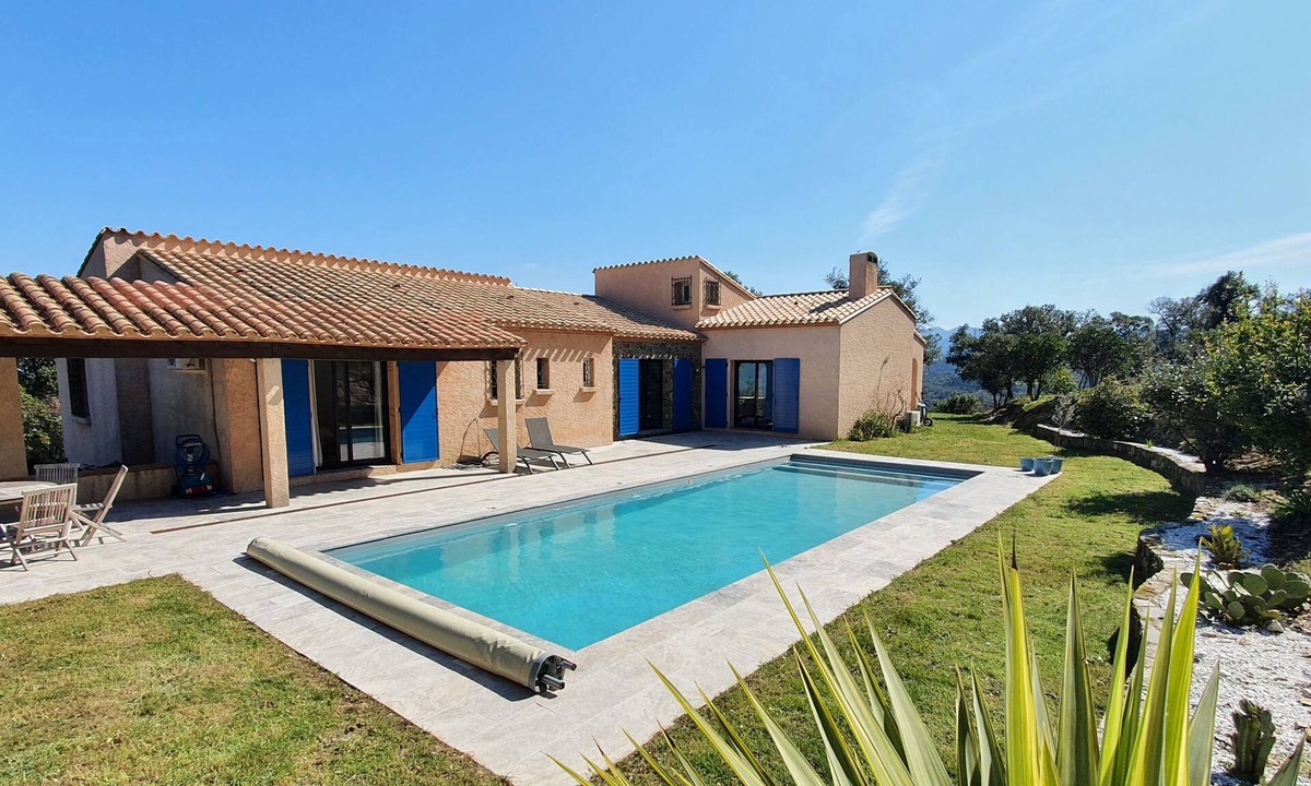 Ceret Villa | Magnificent pool villa between sea and mountains