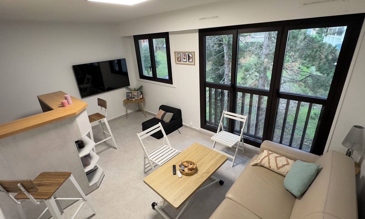 Trouville-sur-Mer Apartment | Magnificent studio with swimming pool