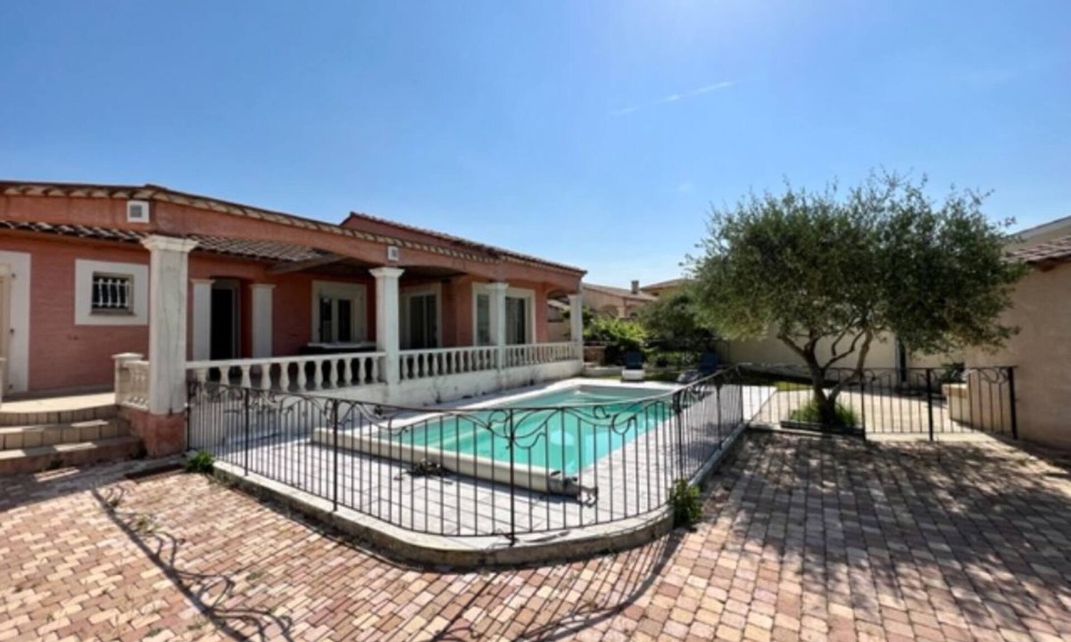 Manduel Villa | Magnificent Southern Villa