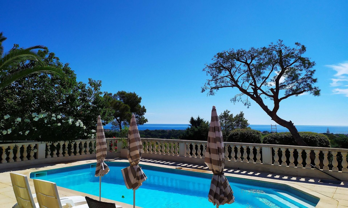 Antibes Villa | Magnificent villa with panoramic sea view