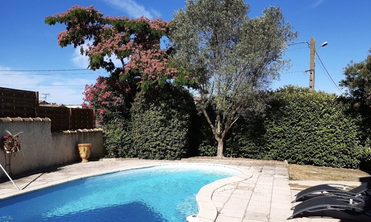 Generac Resort | Magnificent Villa with Pool and not overlooked