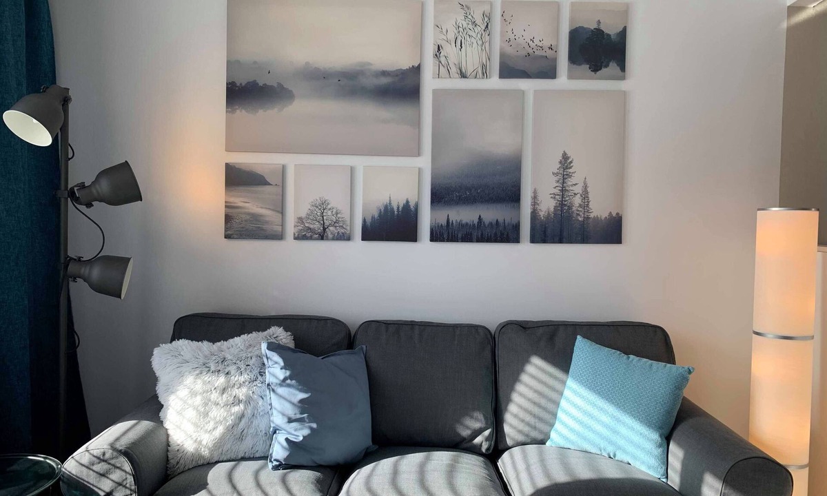 Nouveau-Rosemont Apartment | Magnifique 3 1/2, Meublé Entièrement, Électro, Télévision, et Internet Inclus