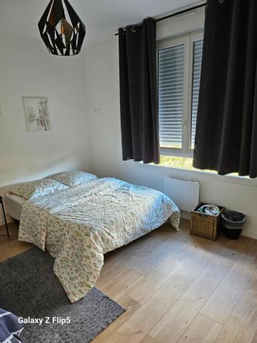 Beauvais Apartment | Magnifique Chambre Triple3